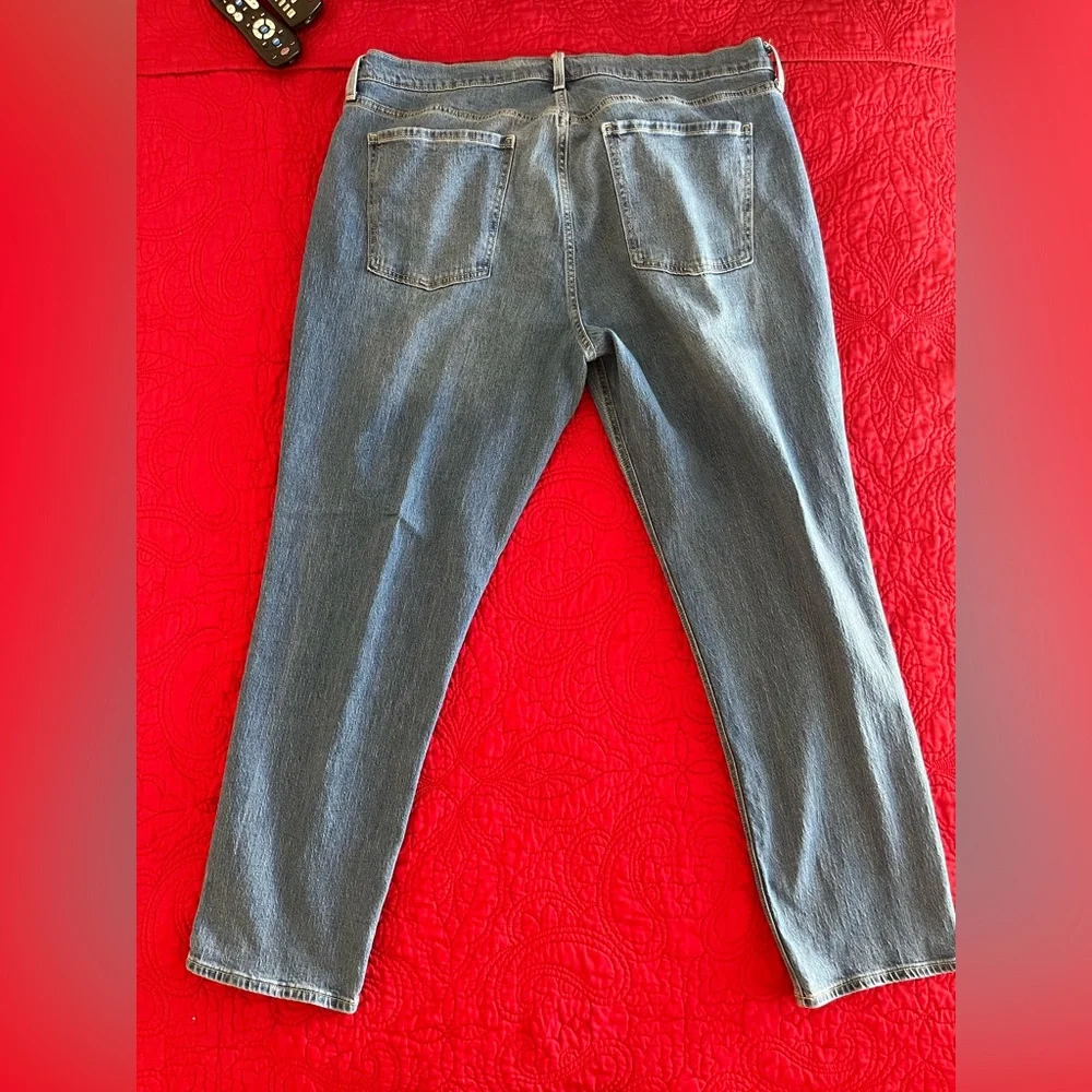 Old Navy jeans. Wow mid rise boyfriend jeans 18 - Picture 3 of 7